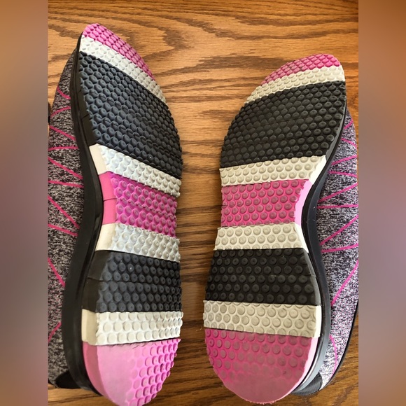 Skechers GoFlex Runners - Picture 2 of 4